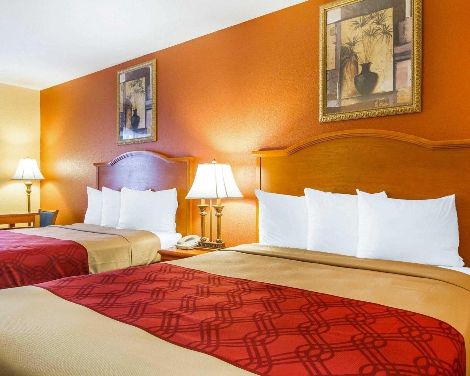 Econo Lodge Inn & Suites Evergreen Zewnętrze zdjęcie