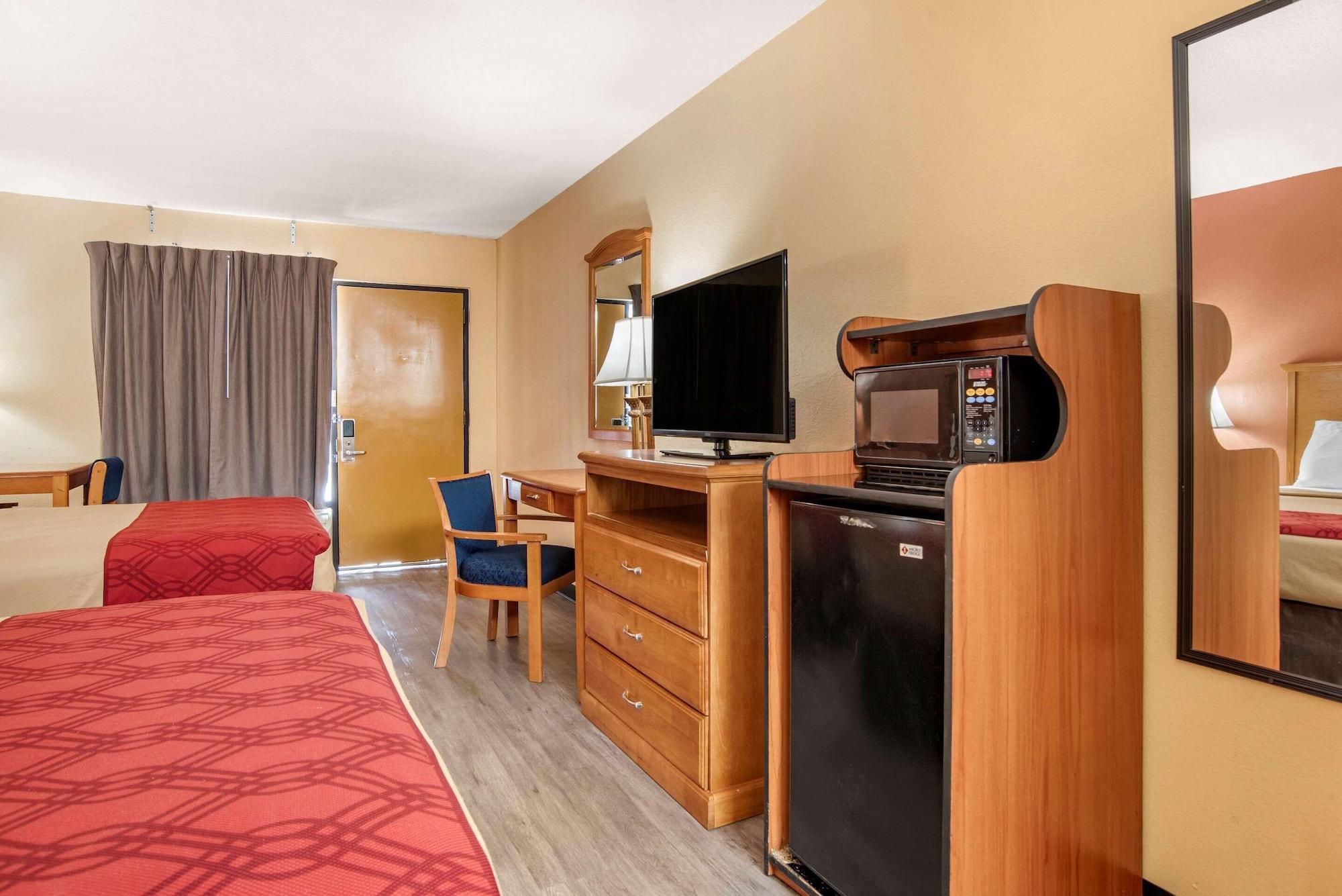 Econo Lodge Inn & Suites Evergreen Zewnętrze zdjęcie
