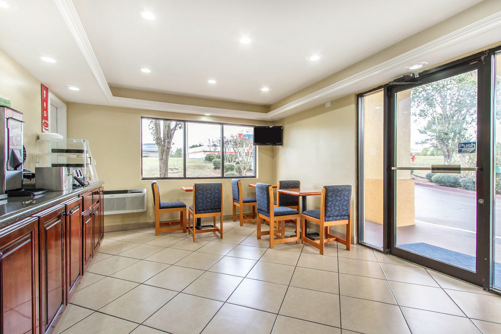 Econo Lodge Inn & Suites Evergreen Zewnętrze zdjęcie