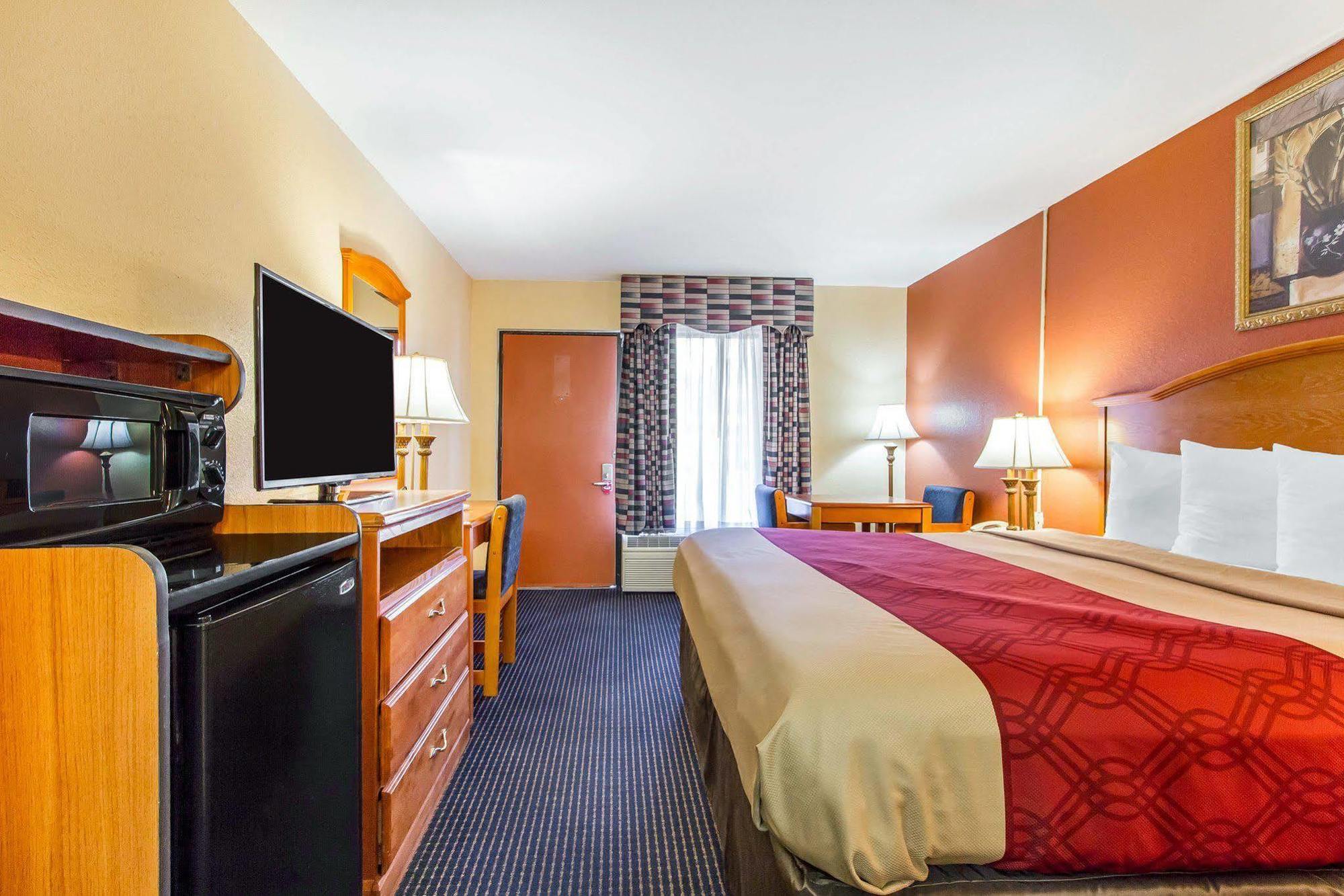 Econo Lodge Inn & Suites Evergreen Zewnętrze zdjęcie