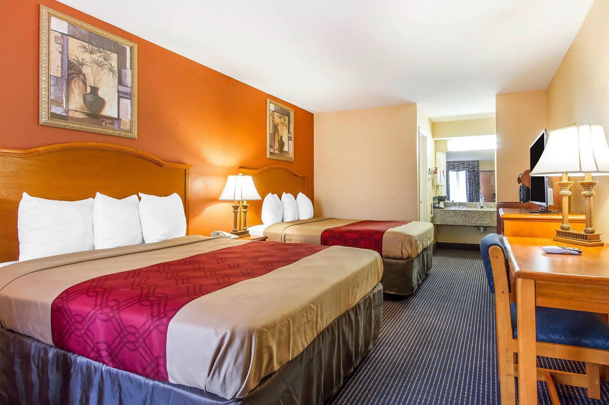 Econo Lodge Inn & Suites Evergreen Zewnętrze zdjęcie